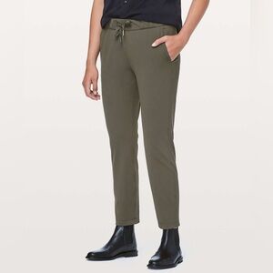 Lululemon On the Fly Pants 28” size 8